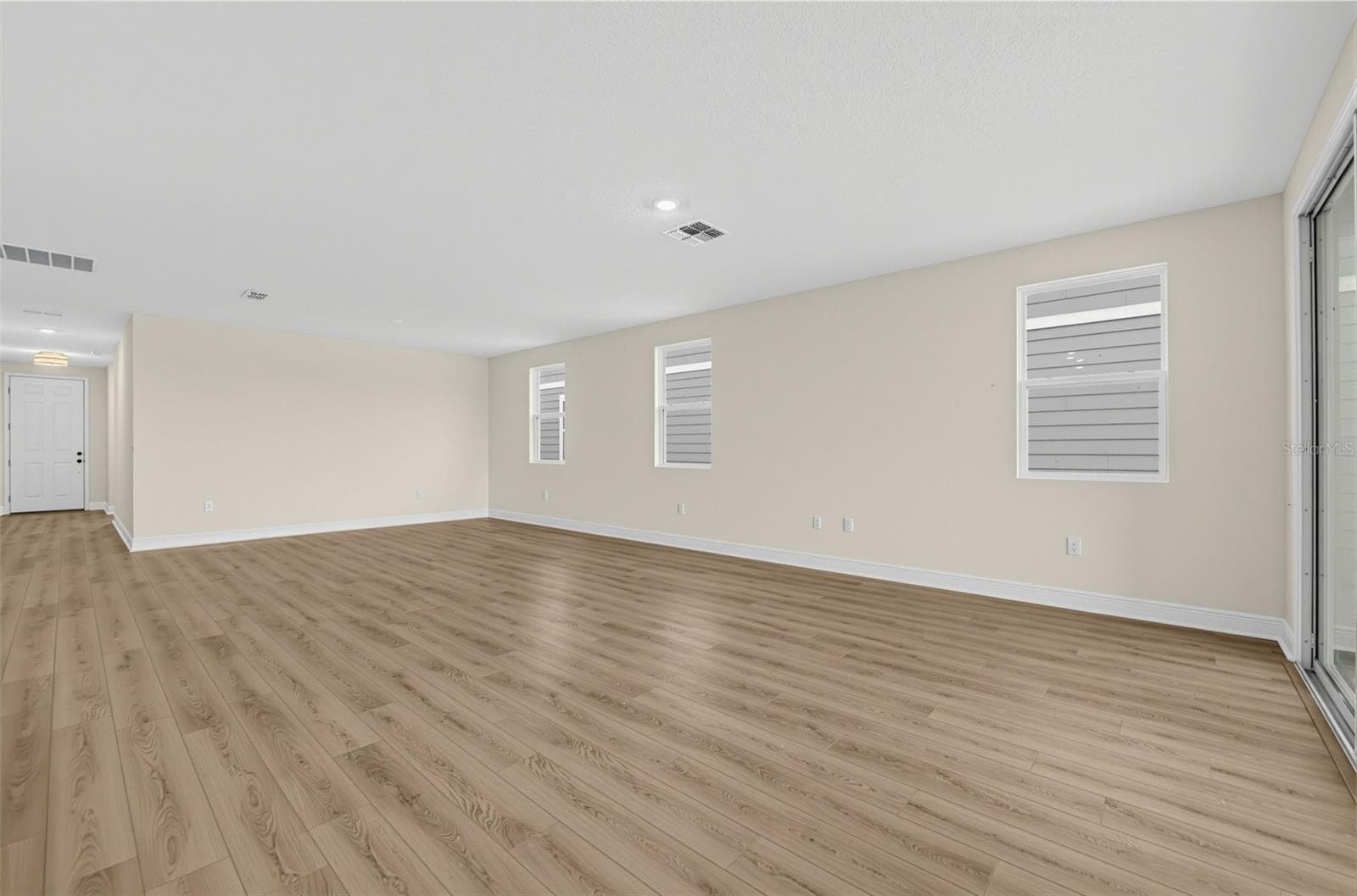 Single Family Residence at 30134 EMERALD FOREST DR, MOUNT DORA, photo 9 of 38