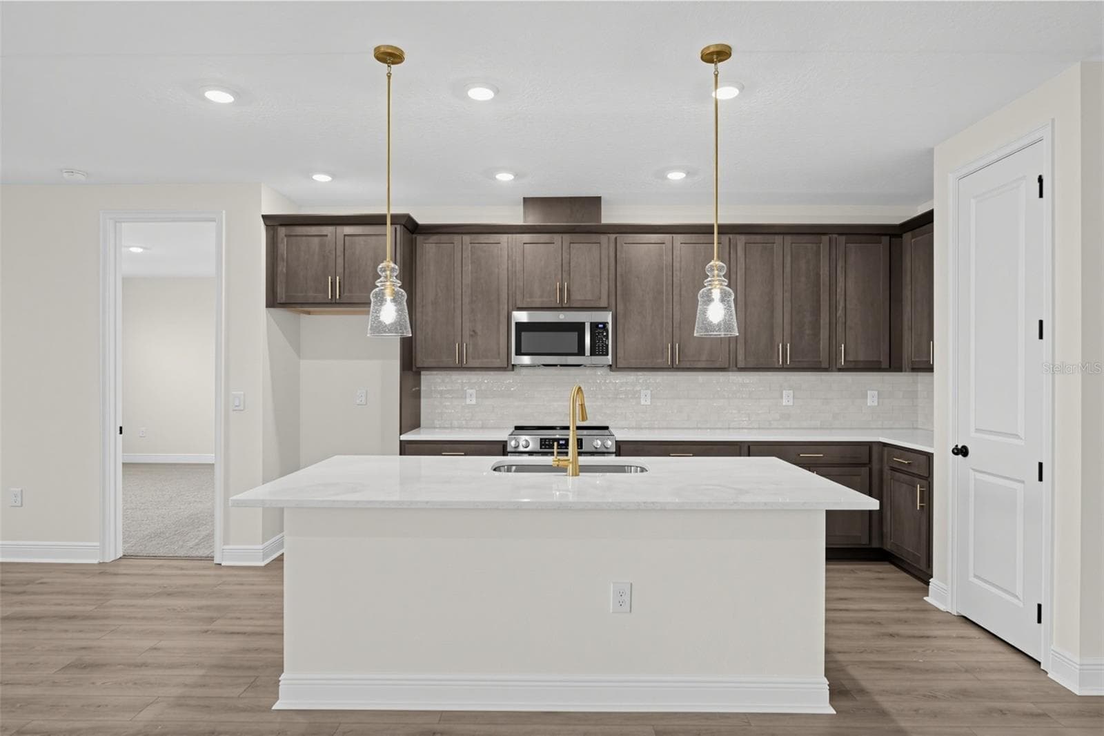 Single Family Residence at 30134 EMERALD FOREST DR, MOUNT DORA, photo 11 of 38