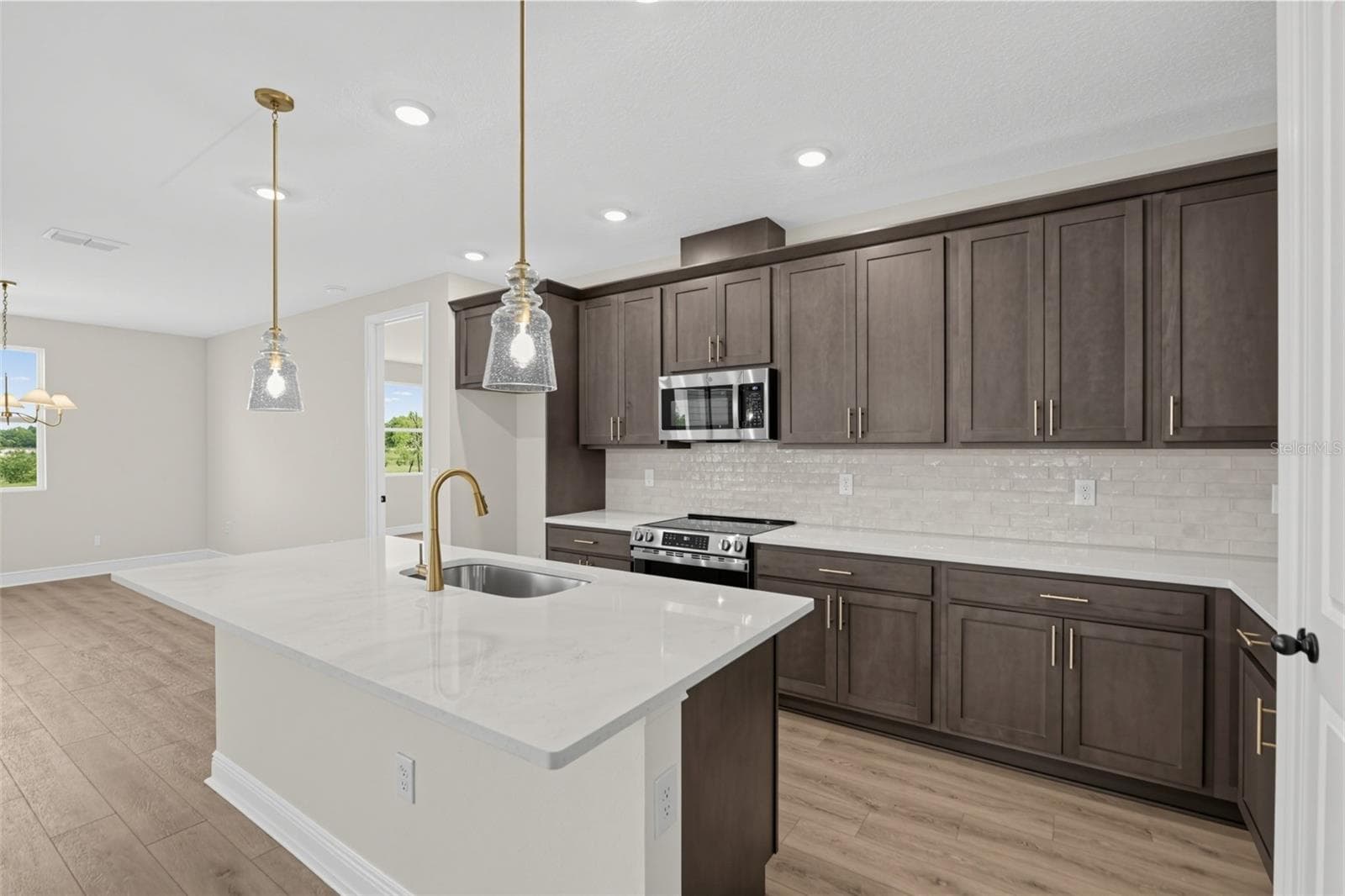 Single Family Residence at 30134 EMERALD FOREST DR, MOUNT DORA, photo 13 of 38