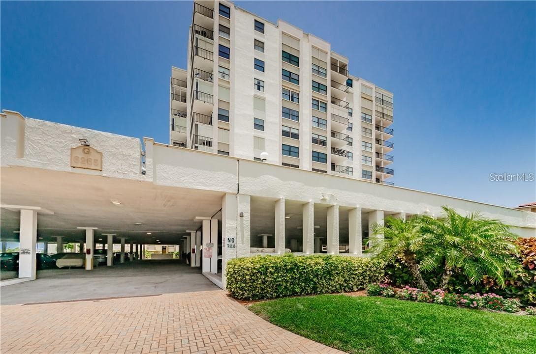 Condominium at 6265 SUN BLVD #805, ST PETERSBURG, photo 3 of 35