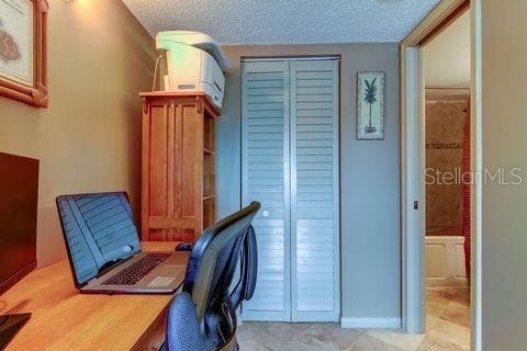 Built-in desk space and walk-in closet - 6265 SUN BLVD #805, ST PETERSBURG