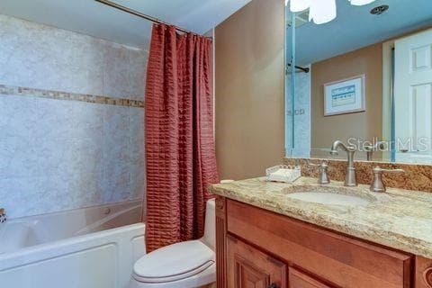 Guest Bath with Jacuzzi Tub - 6265 SUN BLVD #805, ST PETERSBURG