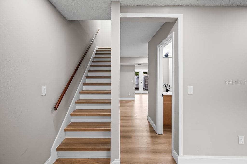 Condominium at 824 W 25TH ST, SANFORD, photo 13 of 24