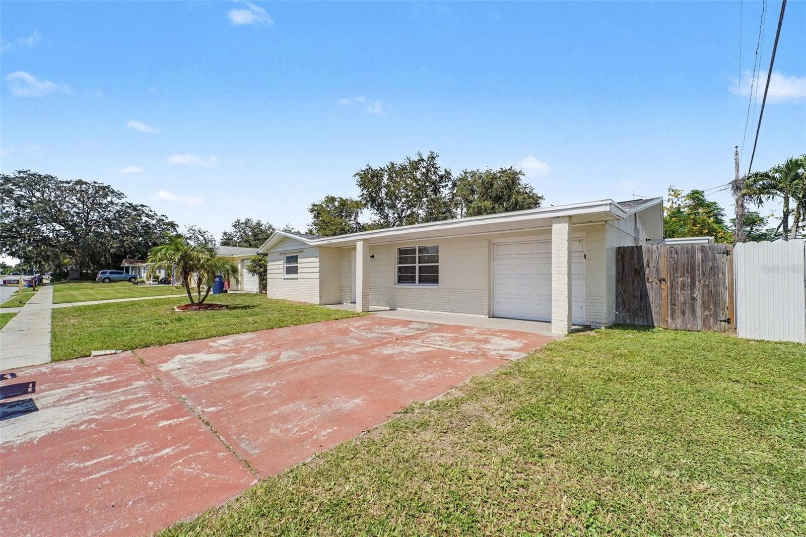 Single Family Residence at 4631 EASTWOOD LN, HOLIDAY, photo 2 of 19