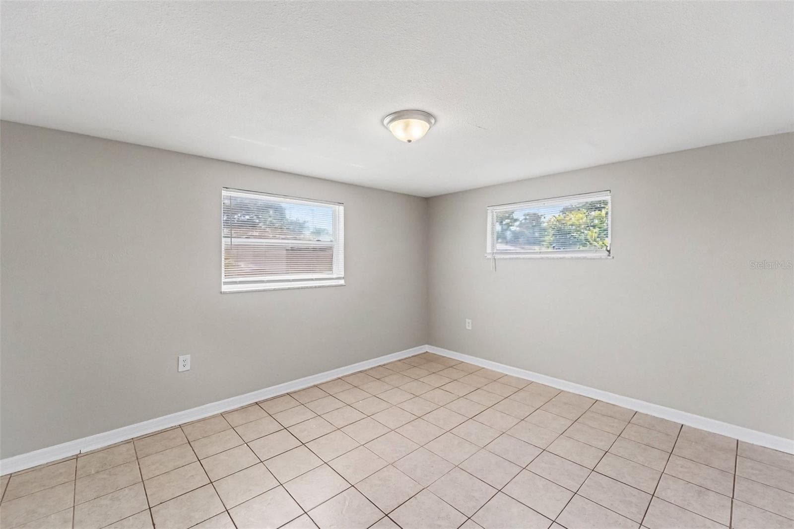Single Family Residence at 4631 EASTWOOD LN, HOLIDAY, photo 9 of 19
