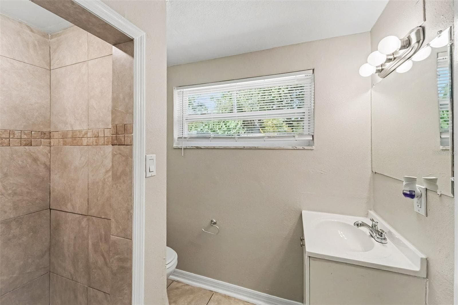 Single Family Residence at 4631 EASTWOOD LN, HOLIDAY, photo 16 of 19