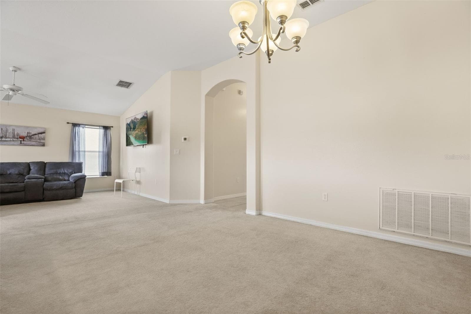 Single Family Residence at 675 BROOKESHIRE DR, DAVENPORT, photo 3 of 42