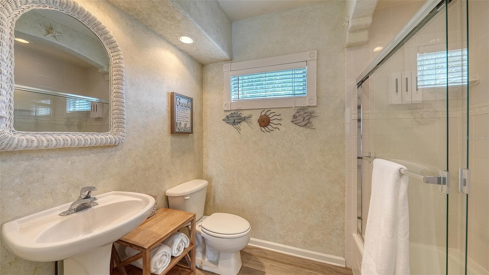 Single Family Residence at 5390 GULF DR, HOLMES BEACH, photo 17 of 41
