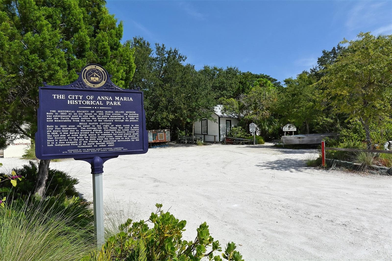 Single Family Residence at 5390 GULF DR, HOLMES BEACH, photo 33 of 41