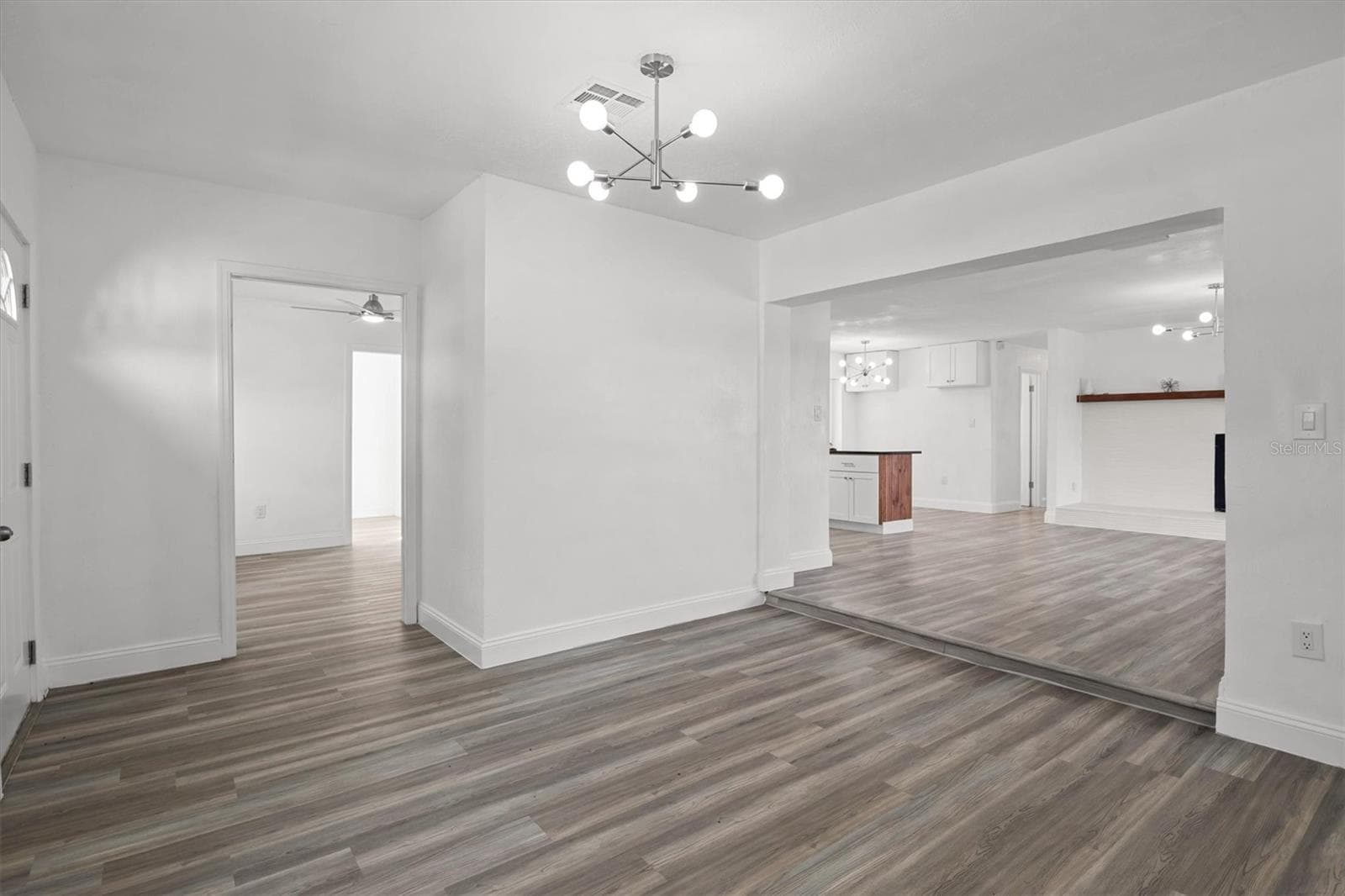 Family Room - 8812 OAKWOOD DR, LAKE WALES