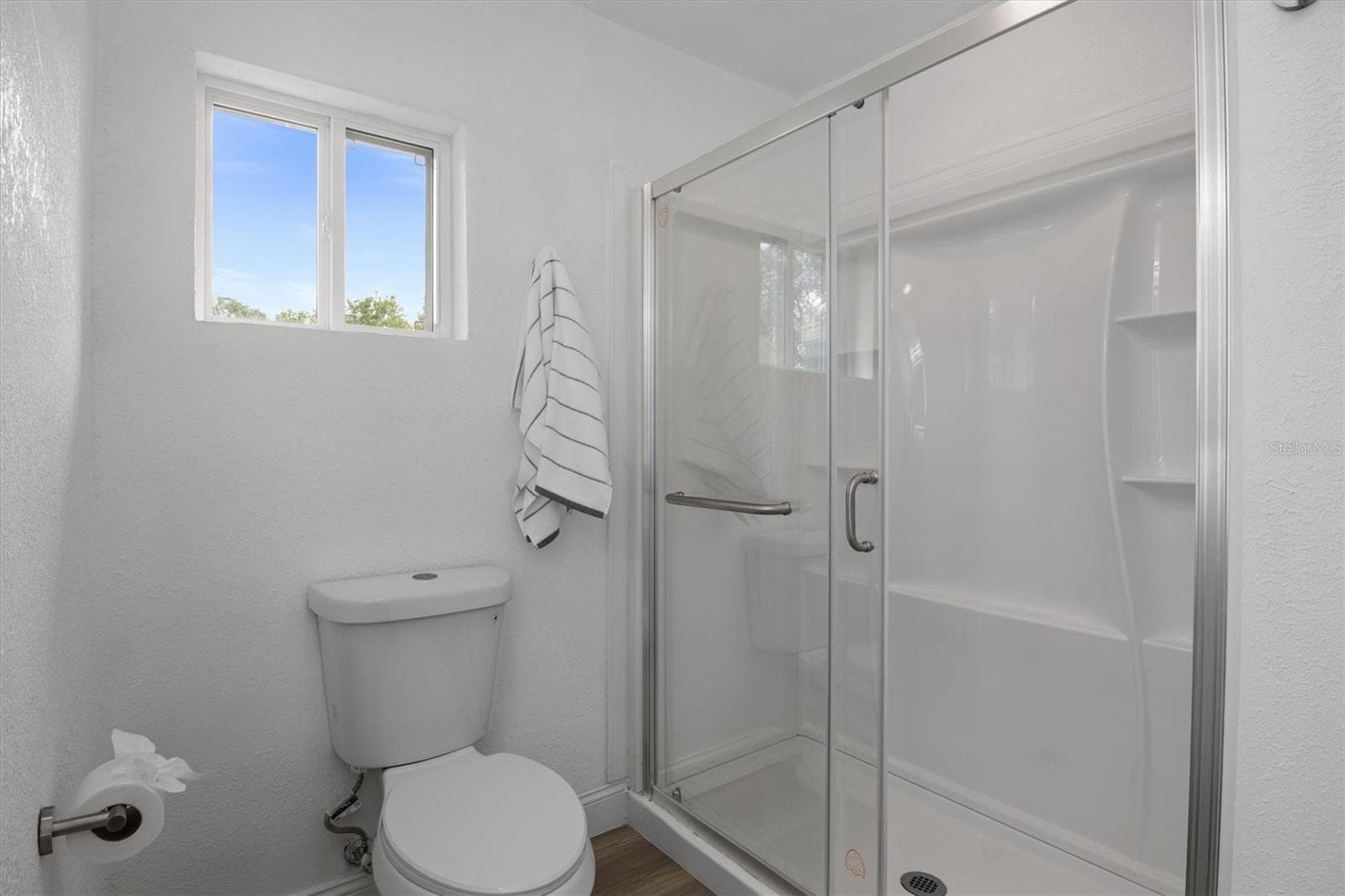 Primary Bathroom - walk in Shower - 8812 OAKWOOD DR, LAKE WALES