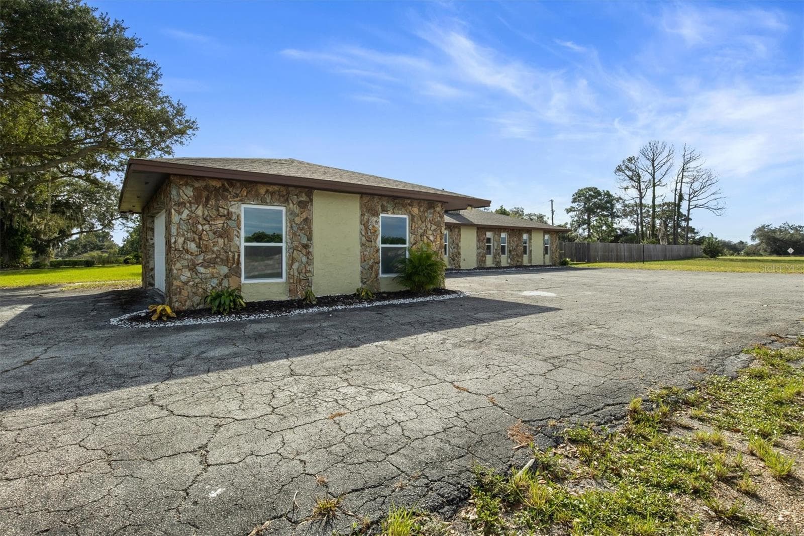 Exterior - 8812 OAKWOOD DR, LAKE WALES