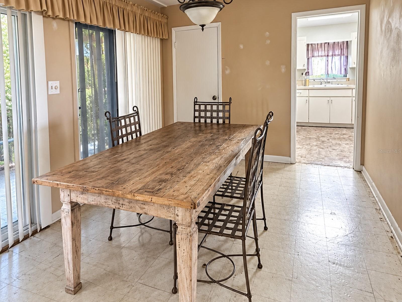 Single Family Residence at 540 SHARON CIR, PORT CHARLOTTE, photo 5 of 17