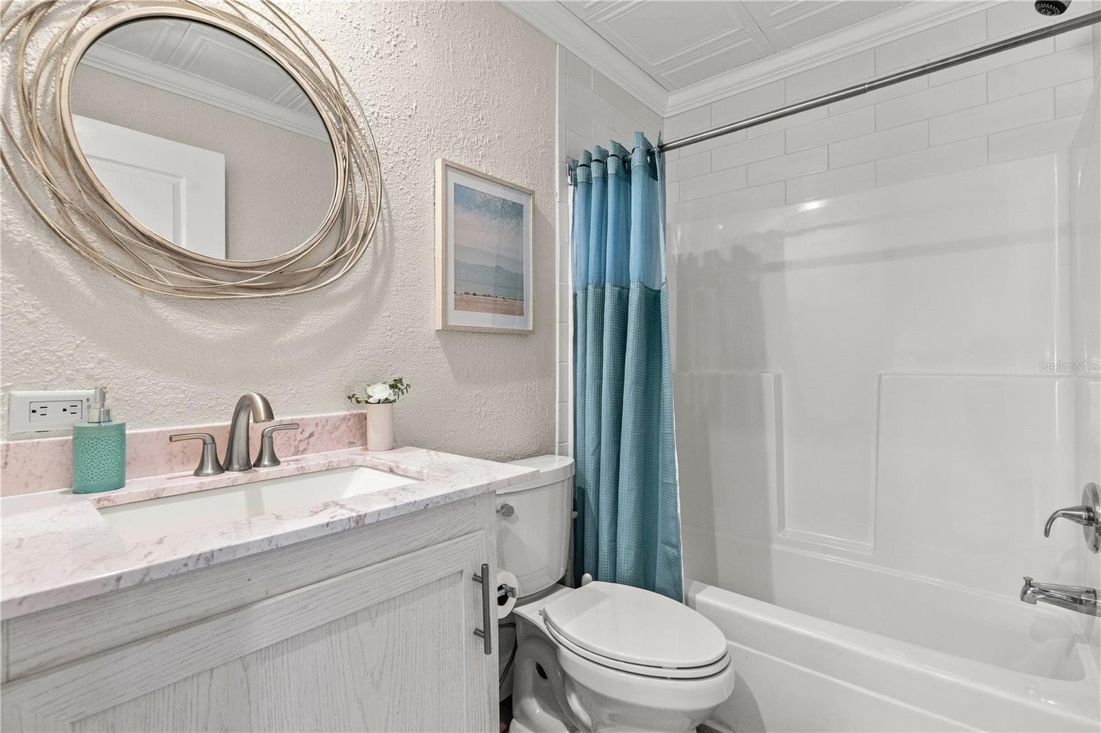 Bathroom #2 A retreat for your guests - 2567 CAYMAN CIR #R25, ZELLWOOD