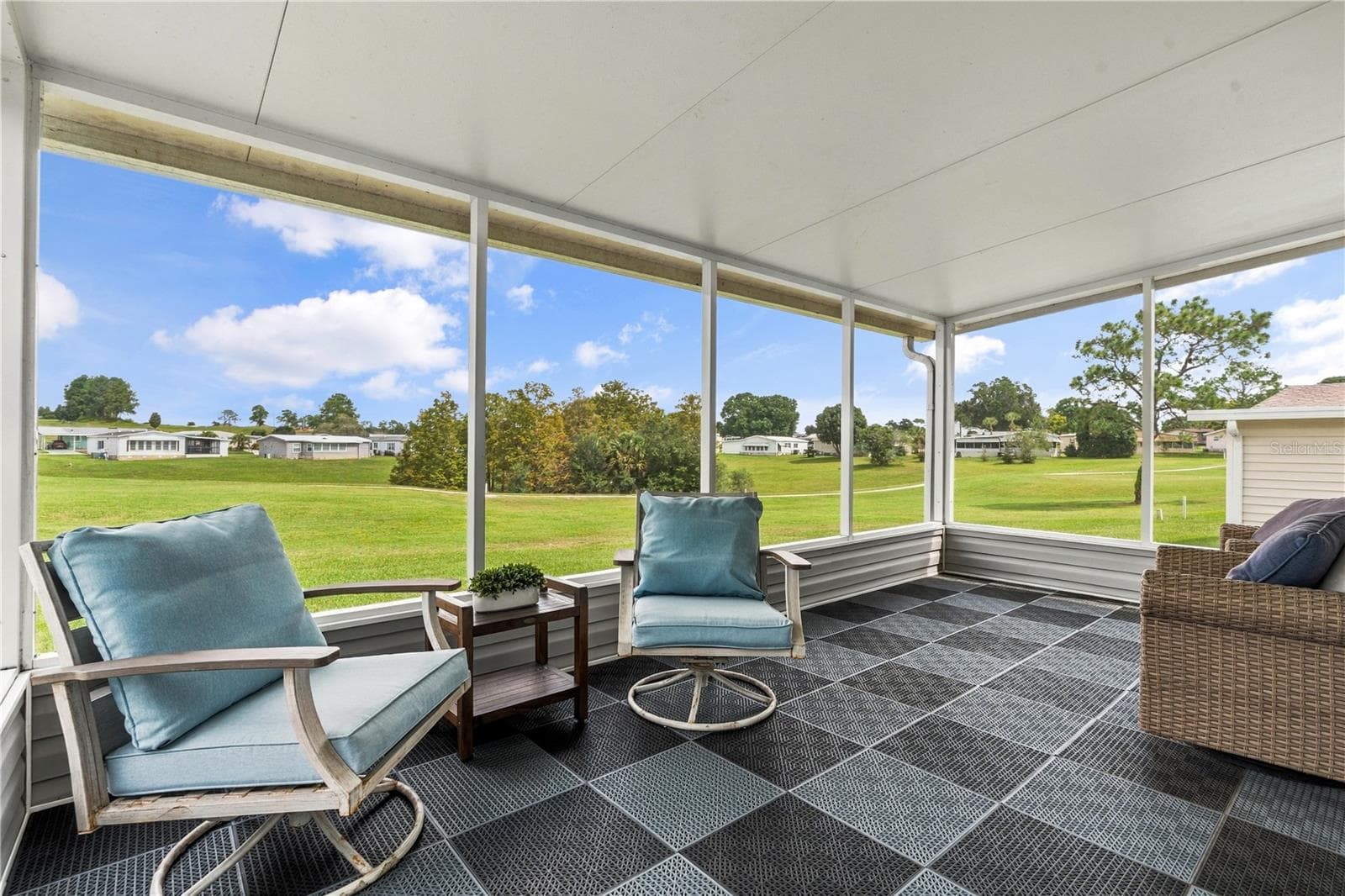 10x18.5 Screened Porch overlooking 18th Green - 2567 CAYMAN CIR #R25, ZELLWOOD