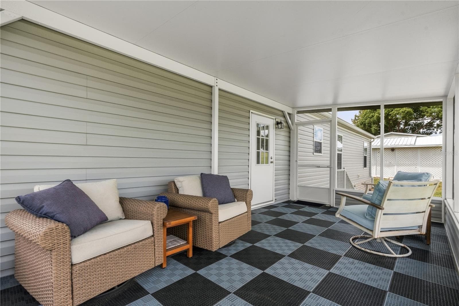 Upgraded premium floor coverings - 2567 CAYMAN CIR #R25, ZELLWOOD
