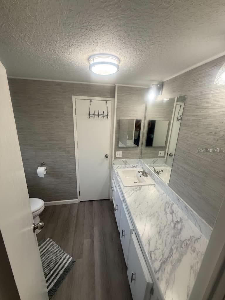 Jack-N-Jill Bathroom - 7350 THORPP AVE, BROOKSVILLE