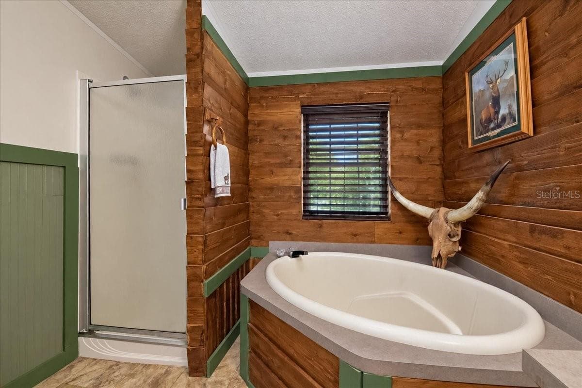 Manufactured Home at 15940 NW 16TH AVE, CITRA, photo 26 of 65