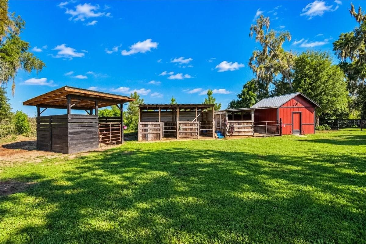 Manufactured Home at 15940 NW 16TH AVE, CITRA, photo 48 of 65