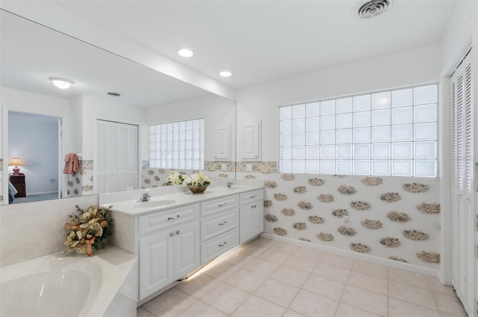 Single Family Residence at 545 GASPAR DR, PLACIDA, photo 22 of 51