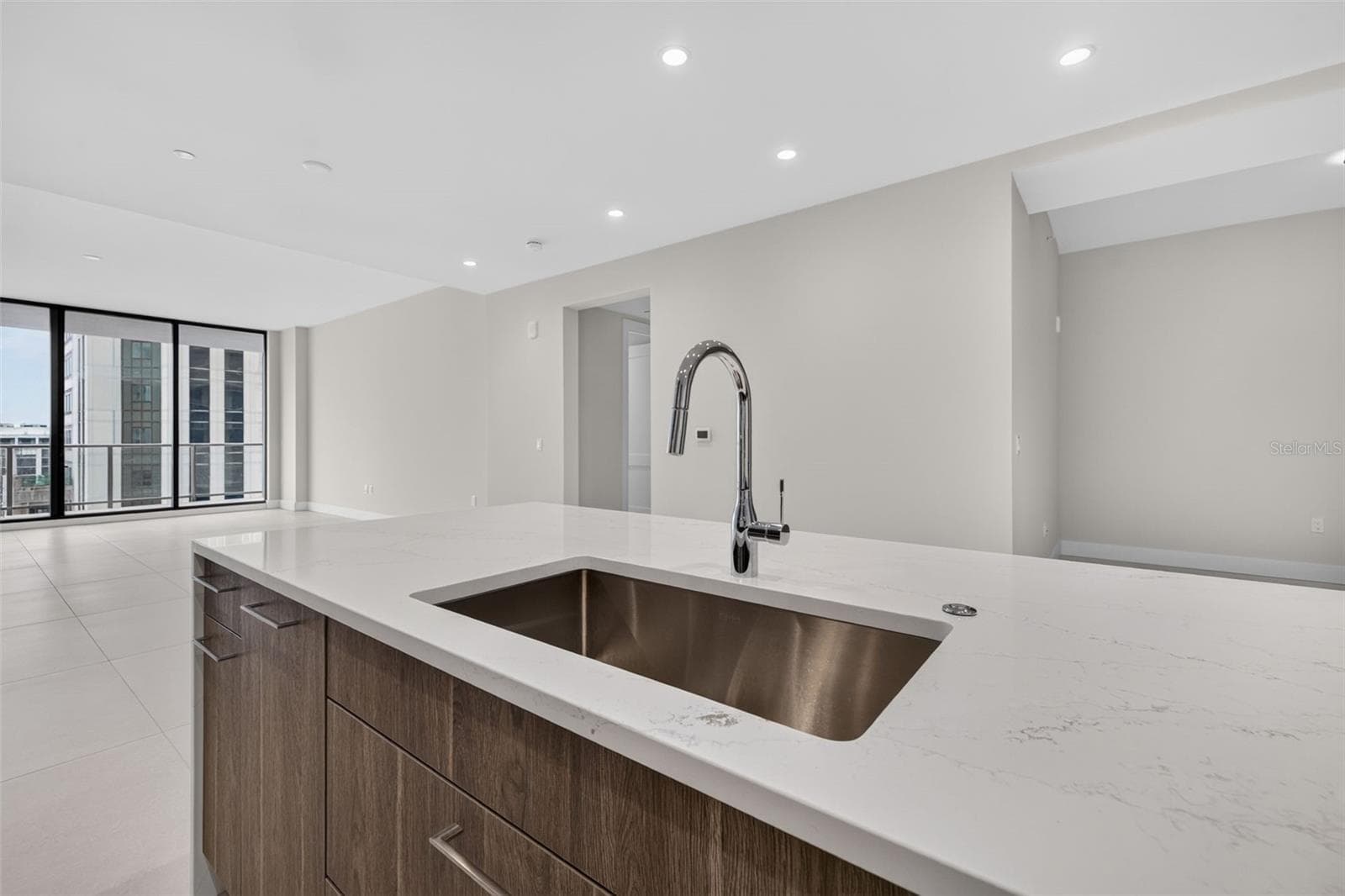 Condominium at 275 1ST AVE S #2603, ST PETERSBURG, photo 9 of 93