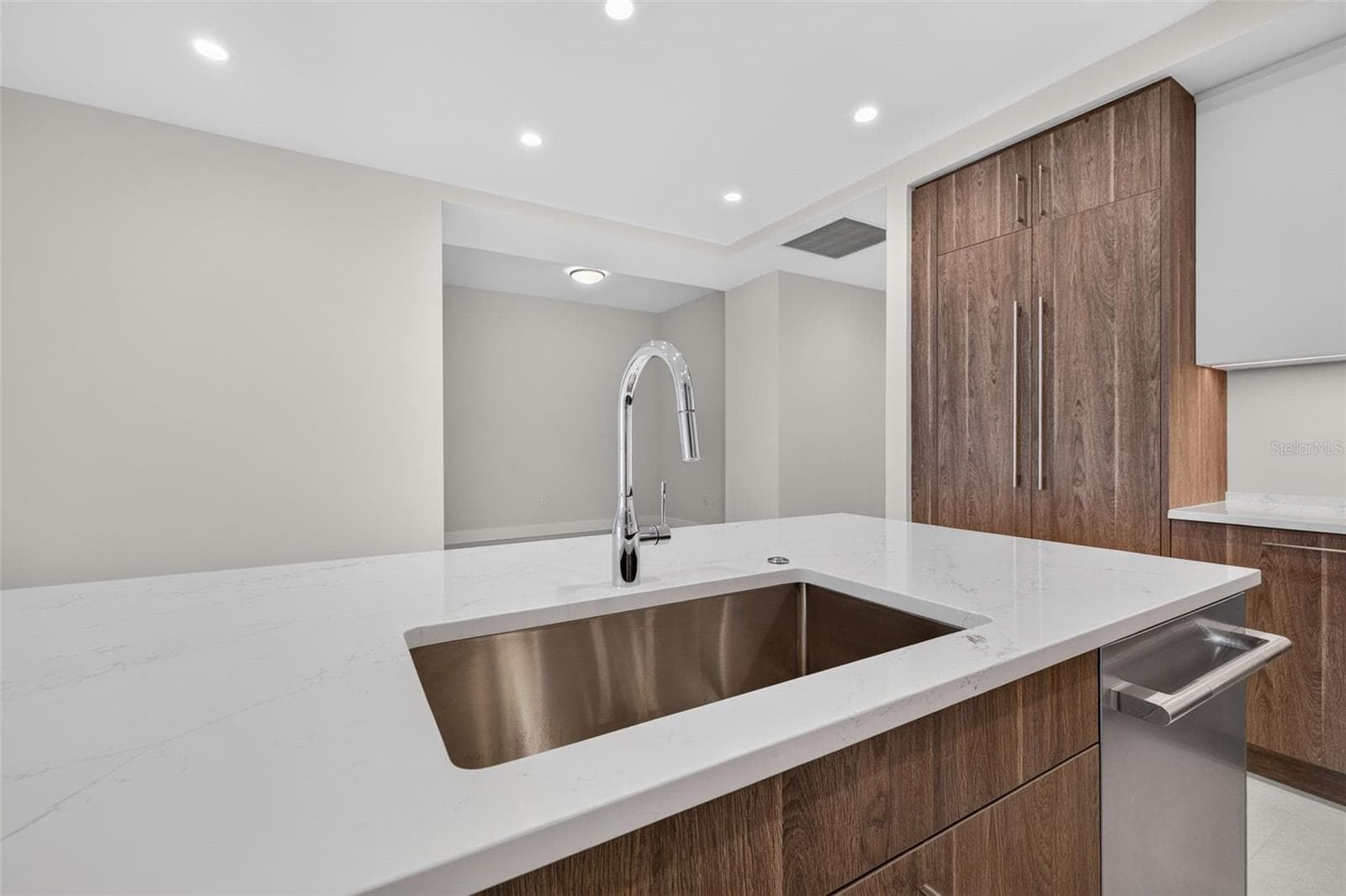 Condominium at 275 1ST AVE S #2603, ST PETERSBURG, photo 10 of 93