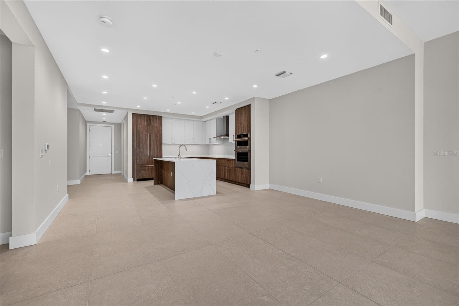 Condominium at 275 1ST AVE S #2603, ST PETERSBURG, photo 15 of 93