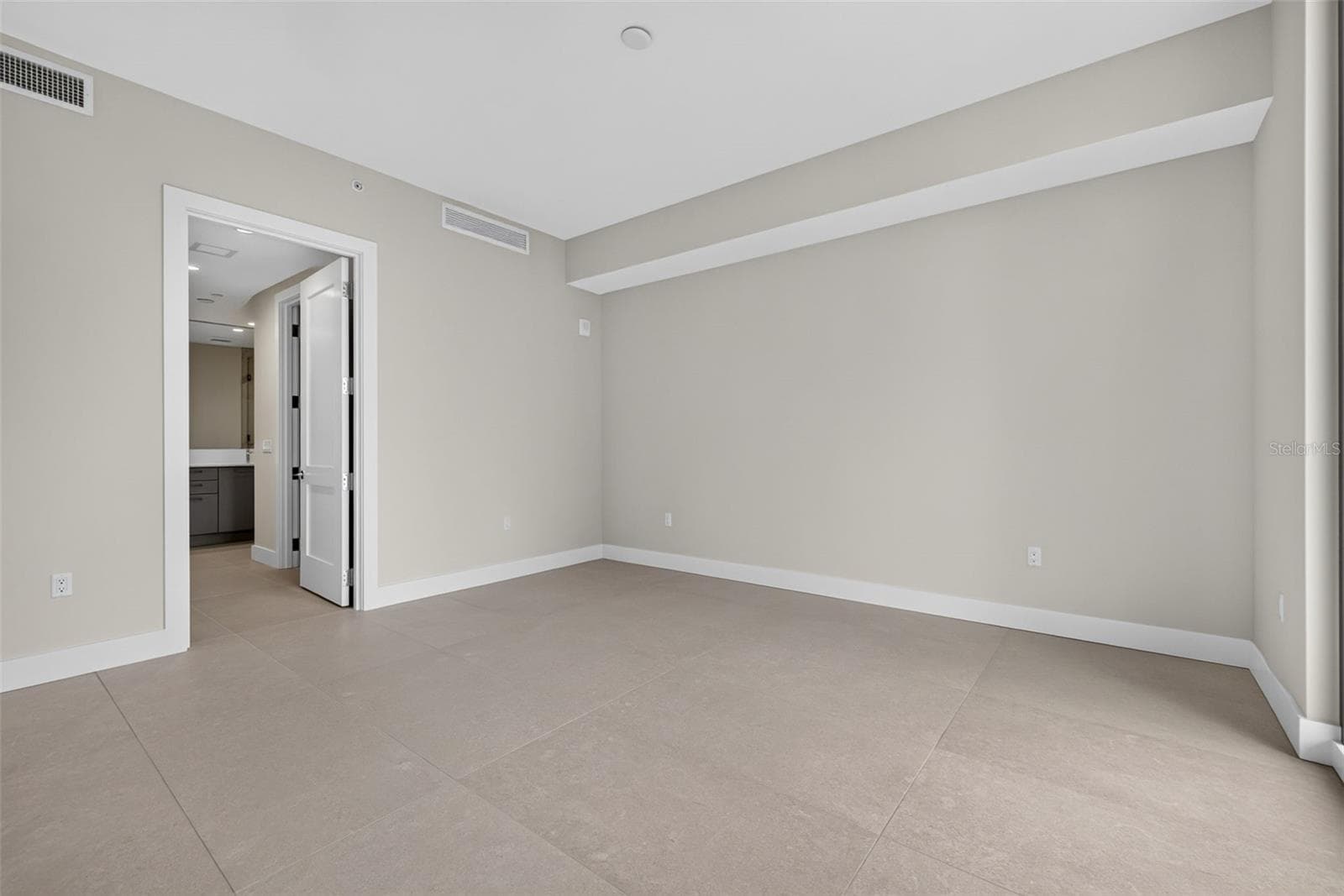 Condominium at 275 1ST AVE S #2603, ST PETERSBURG, photo 18 of 93