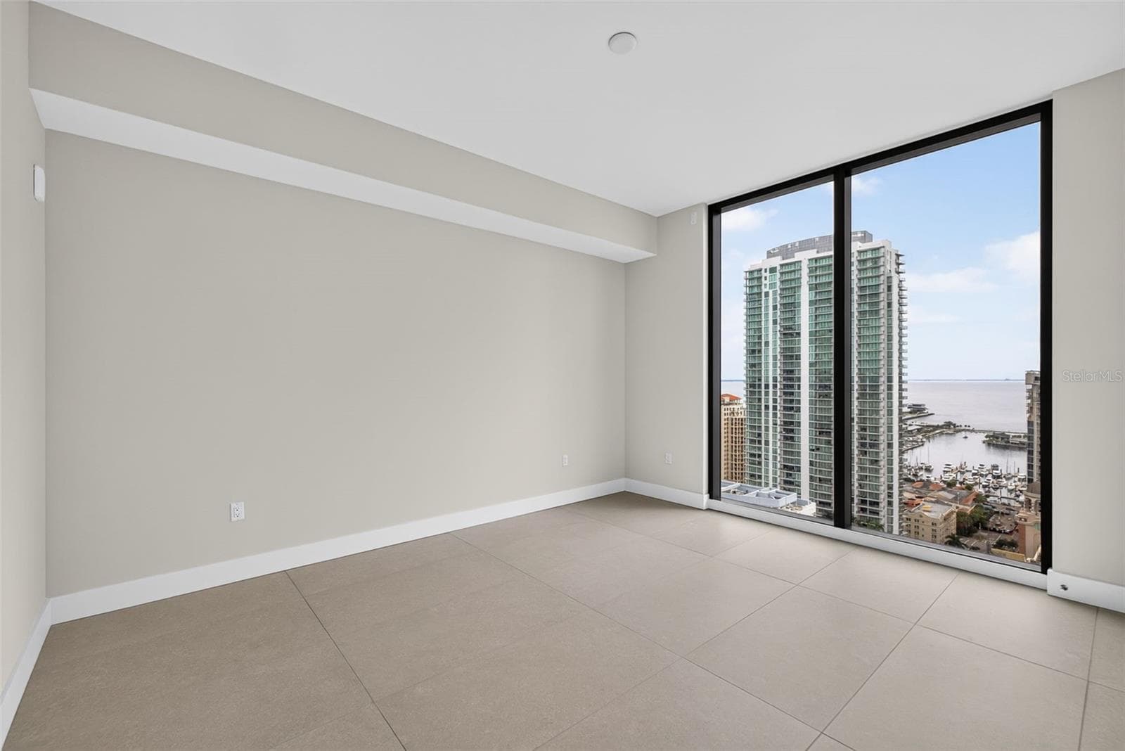 Condominium at 275 1ST AVE S #2603, ST PETERSBURG, photo 19 of 93