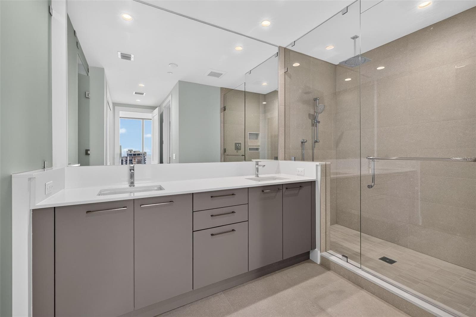 Condominium at 275 1ST AVE S #2603, ST PETERSBURG, photo 22 of 93