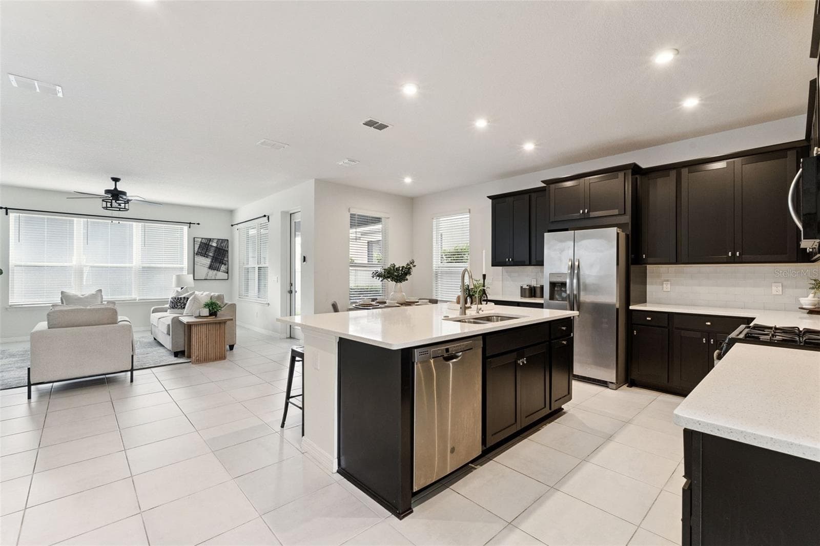Kitchen Living Room Combo - 4780 TERRACE BLUFF ST, WINTER GARDEN