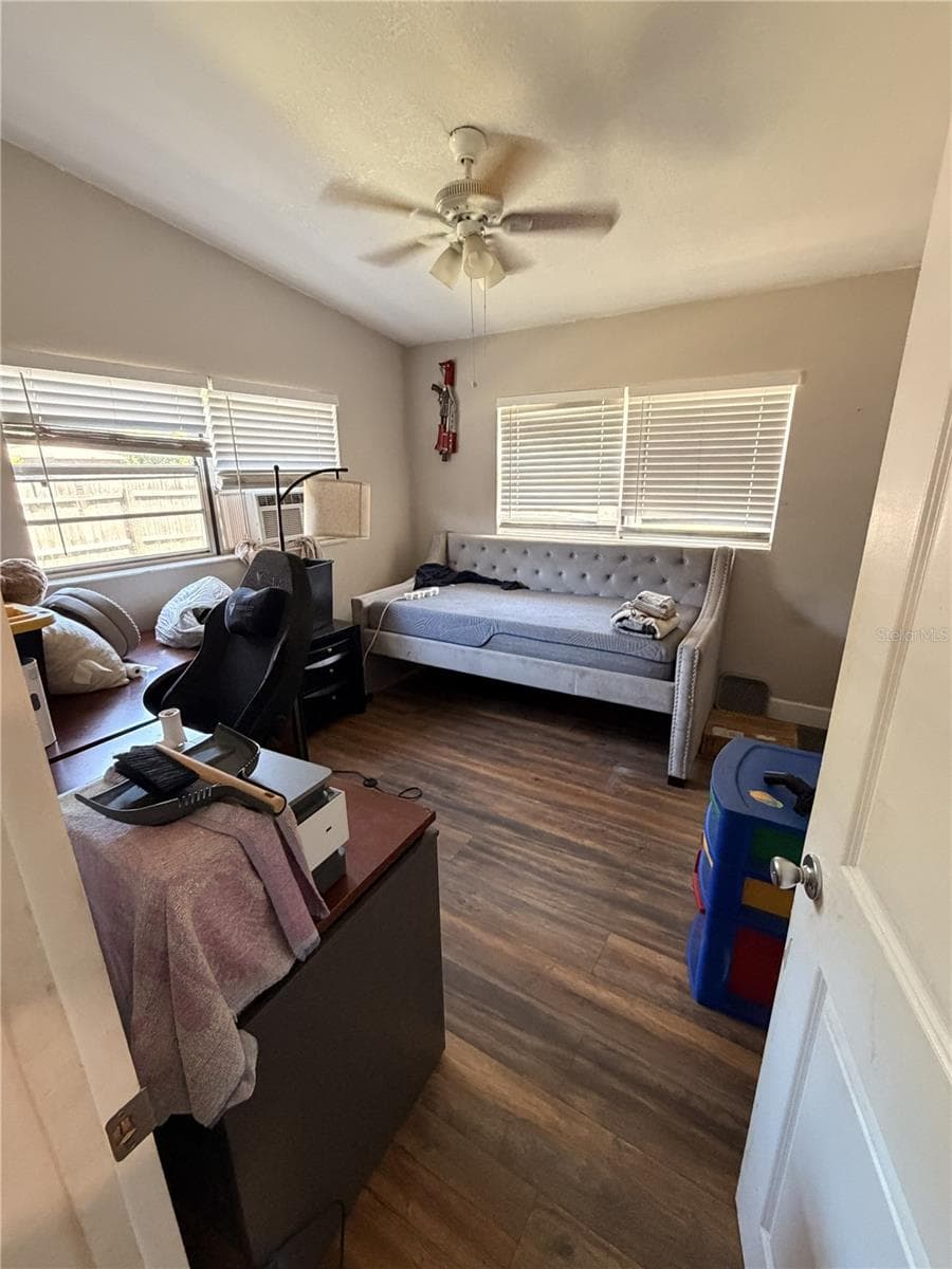 Single Family Residence at 3005 S PARK AVE, SANFORD, photo 3 of 16