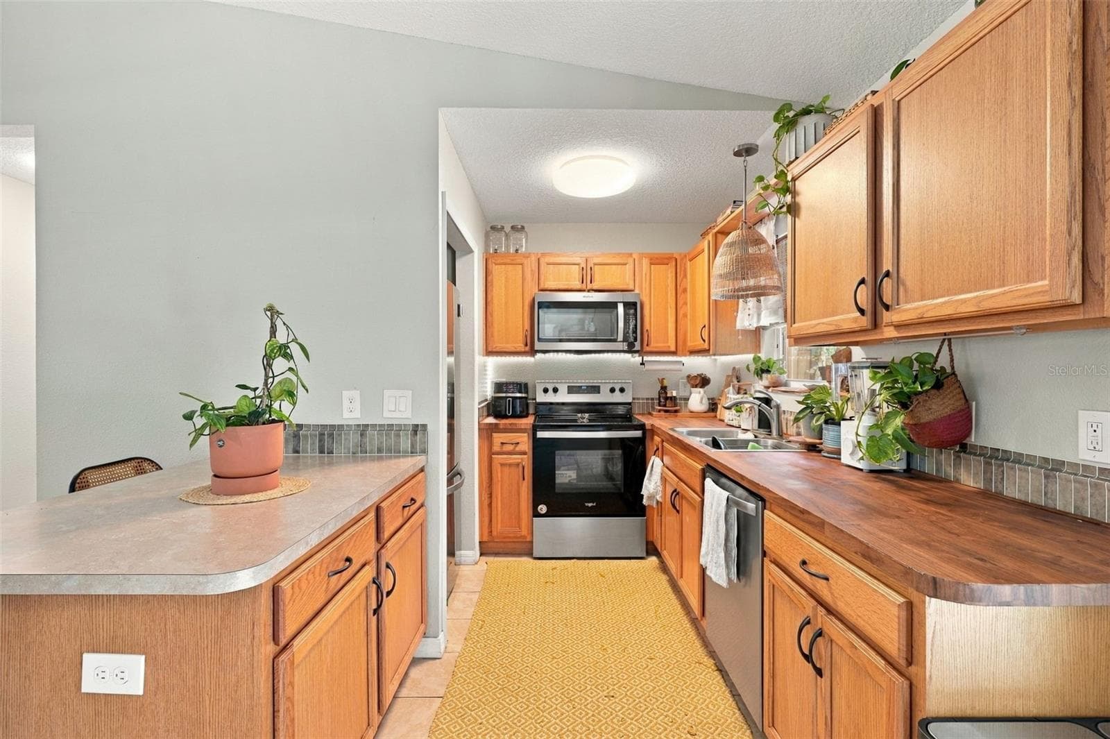 Single Family Residence at 637 PRATT ST, DELAND, photo 7 of 26