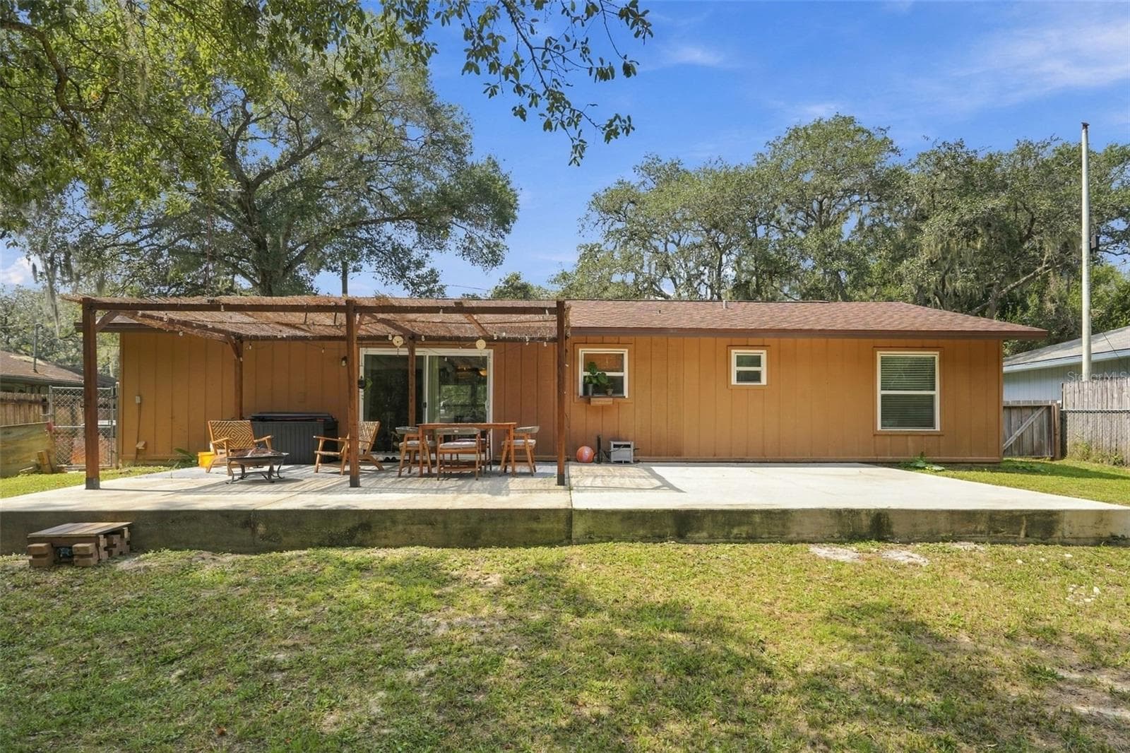 Single Family Residence at 637 PRATT ST, DELAND, photo 20 of 26