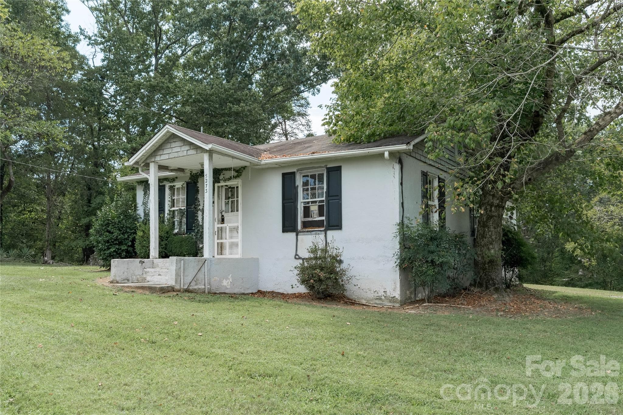 5273 Harris Farm Rd. (this property is  the second parcel attached to the listing) - 5271 Harris Farm Road, Hickory