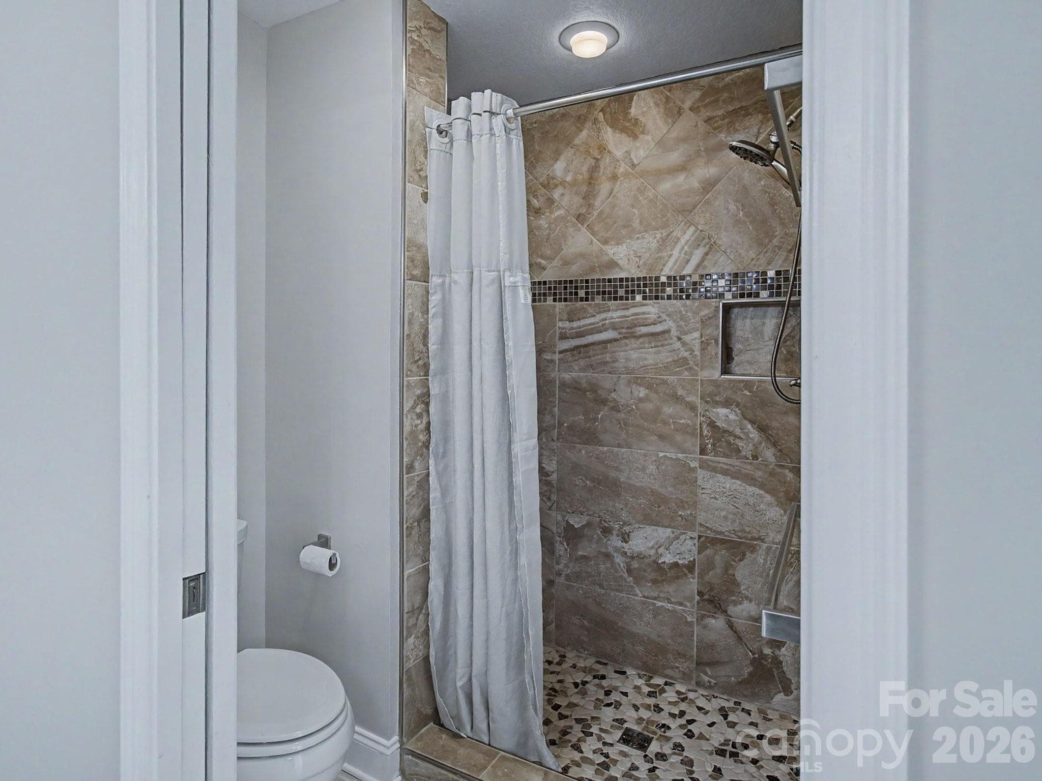 Townhouse at 58 Outlook Circle, Swannanoa, photo 14 of 29