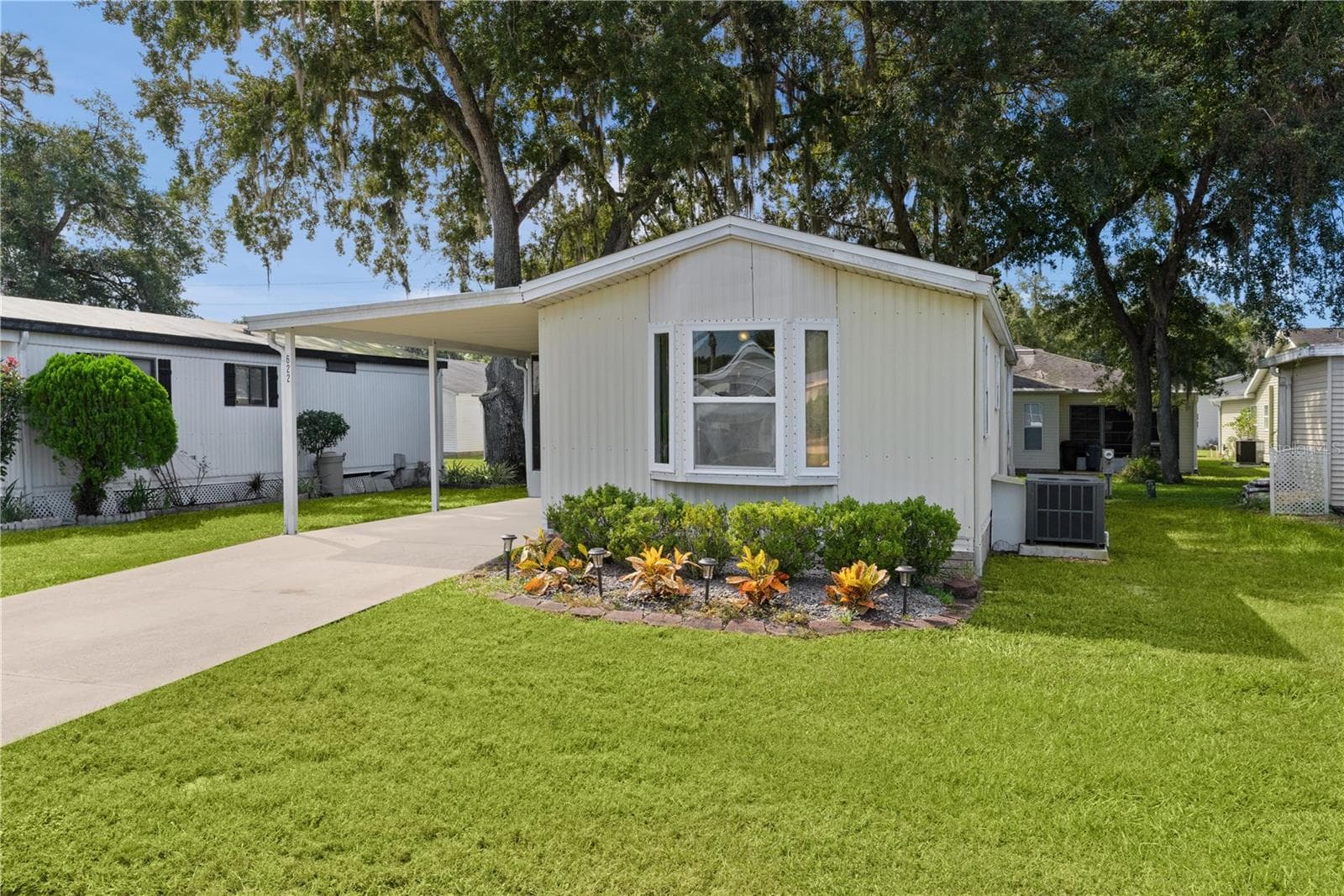 Manufactured Home at 622 COTTAGE PARK LN, LEESBURG, photo 3 of 40