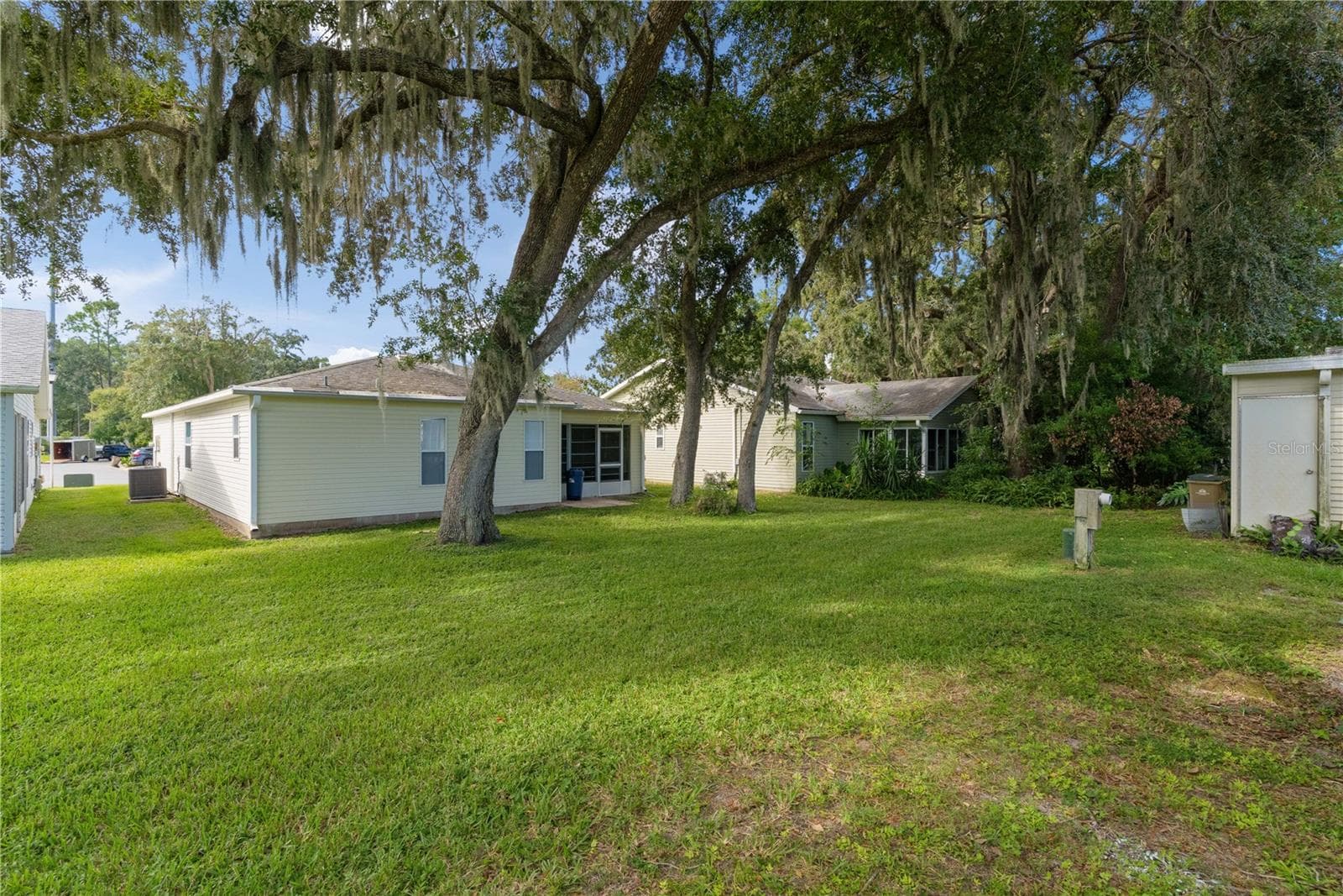 Manufactured Home at 622 COTTAGE PARK LN, LEESBURG, photo 12 of 40