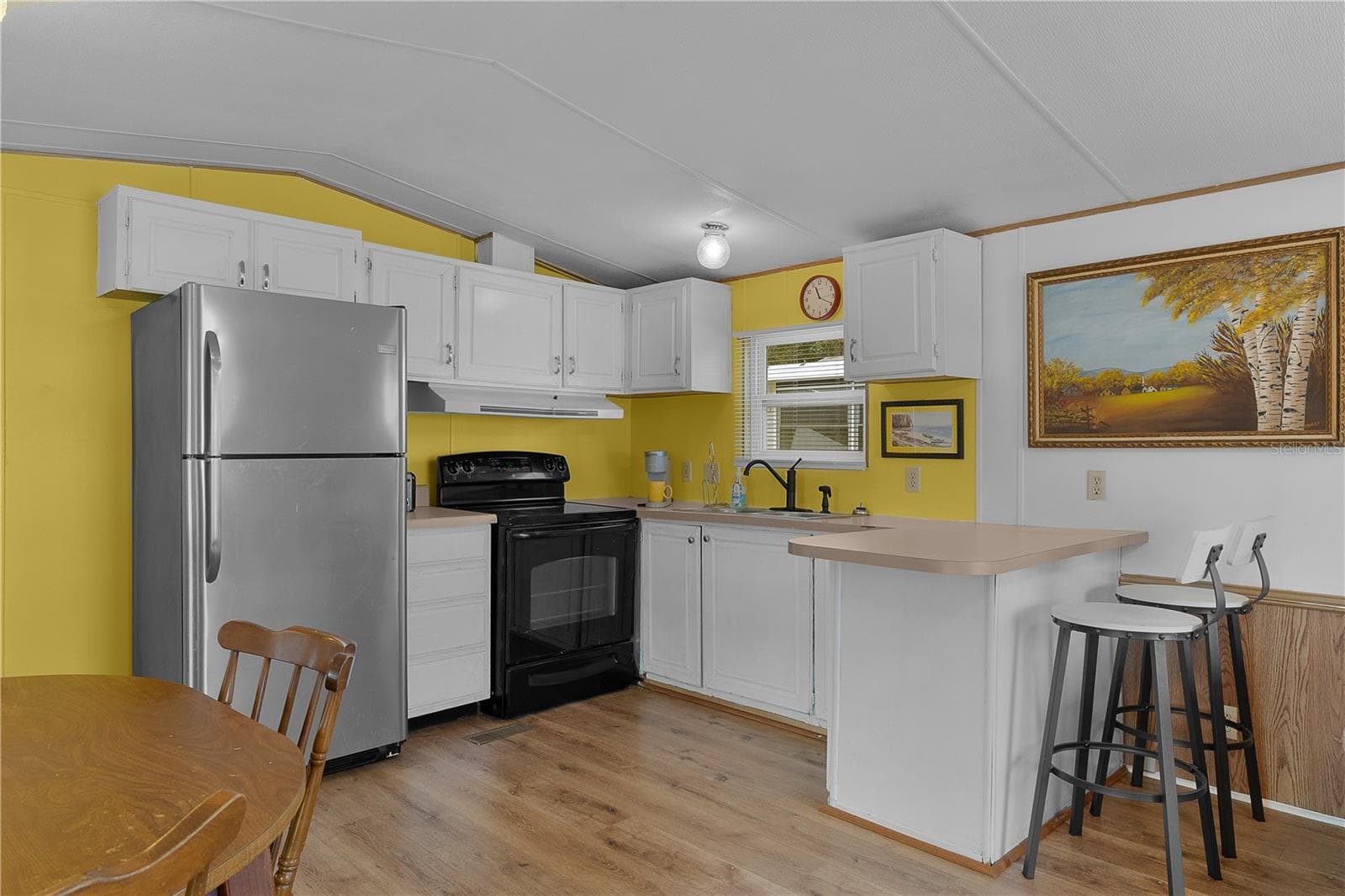 Manufactured Home at 622 COTTAGE PARK LN, LEESBURG, photo 15 of 40