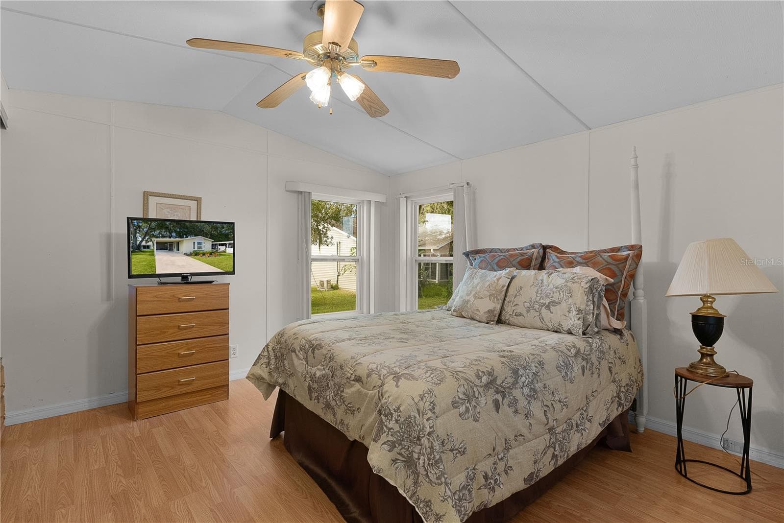 Manufactured Home at 622 COTTAGE PARK LN, LEESBURG, photo 24 of 40
