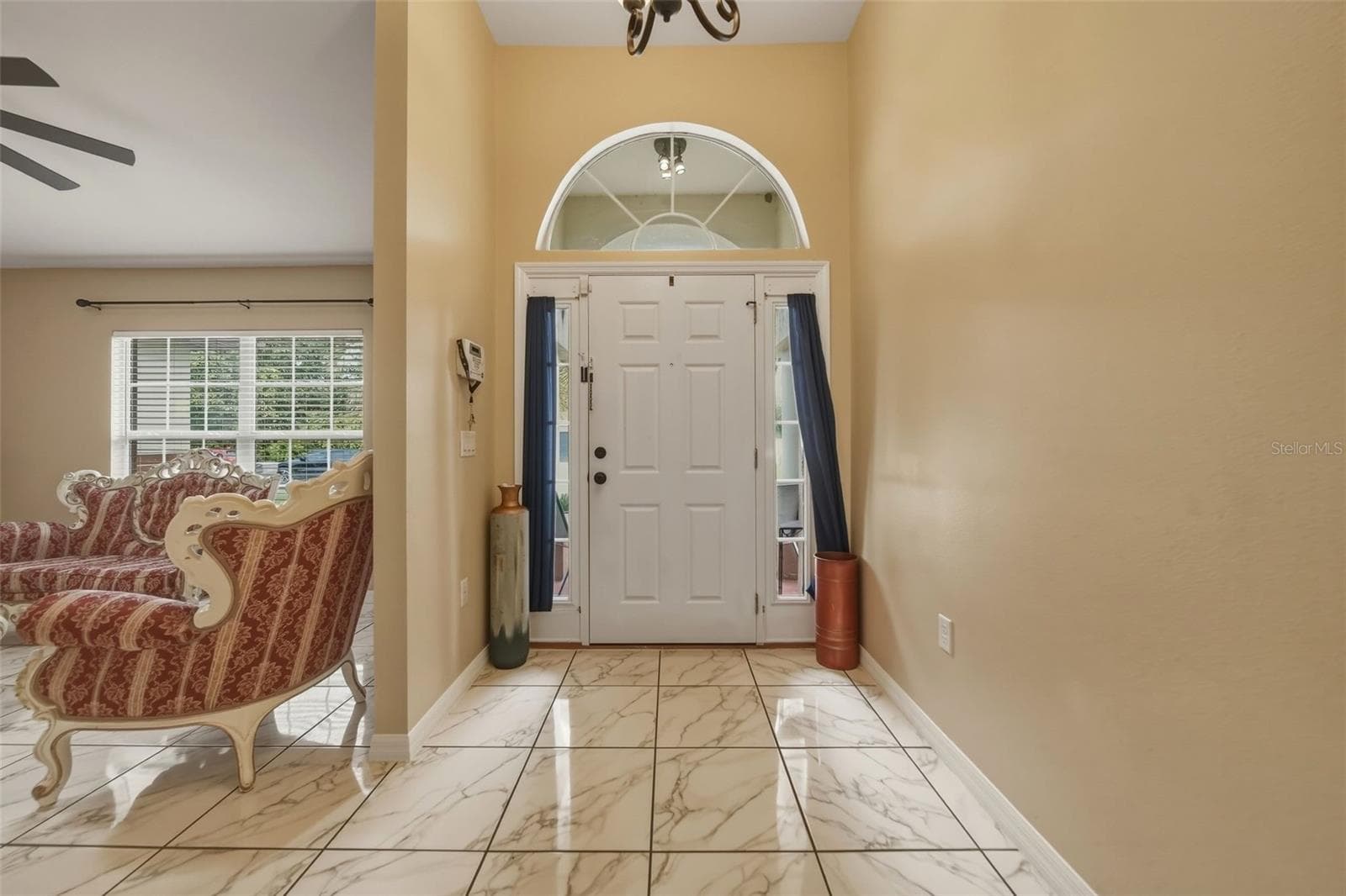 Front Entry/Foyer - 319 MARQUEE DR, KISSIMMEE