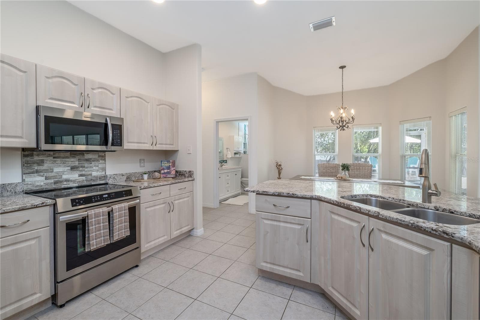 Single Family Residence at 108 GREY DAPPLE WAY, ORMOND BEACH, photo 14 of 39
