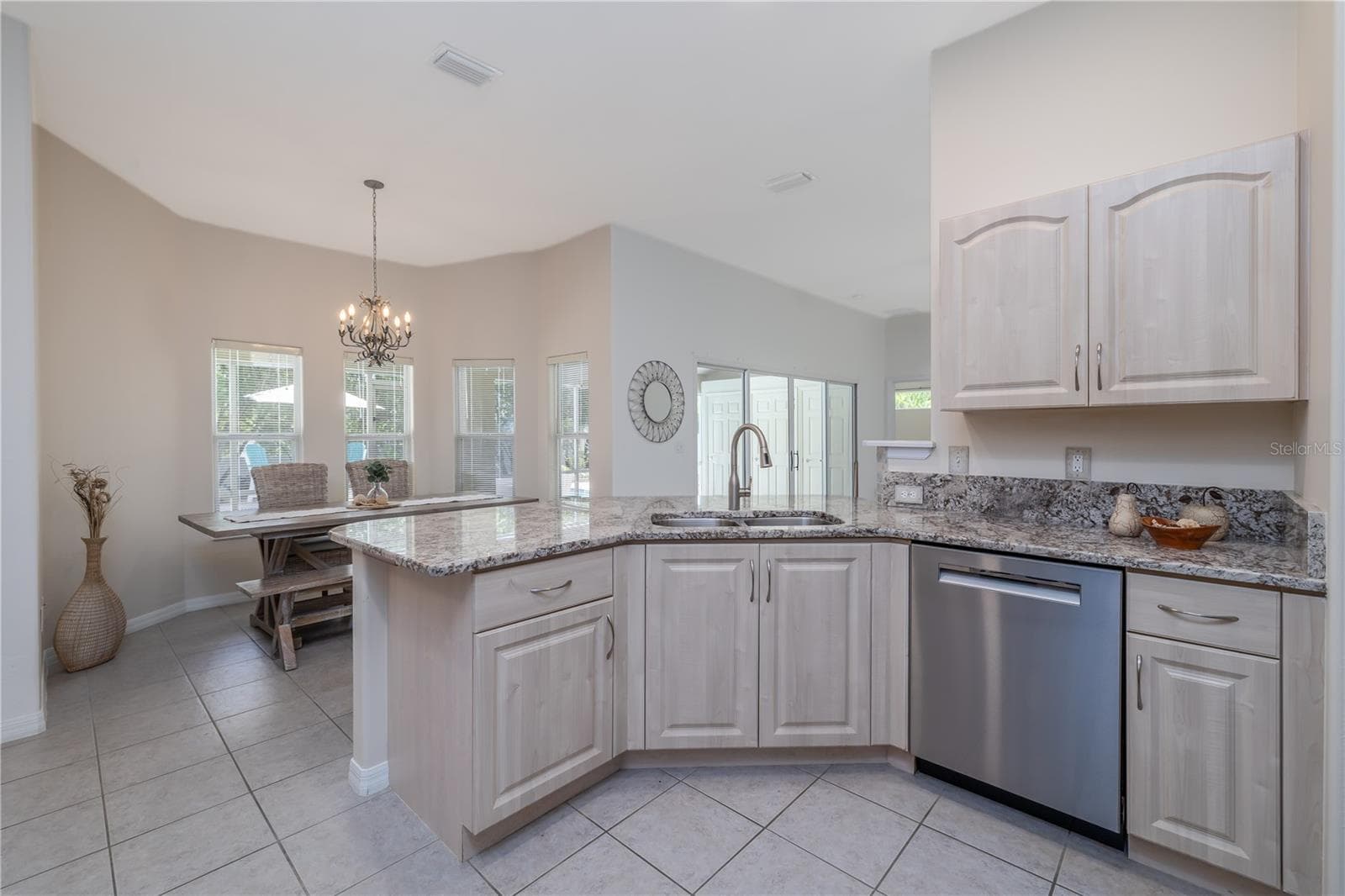 Single Family Residence at 108 GREY DAPPLE WAY, ORMOND BEACH, photo 15 of 39