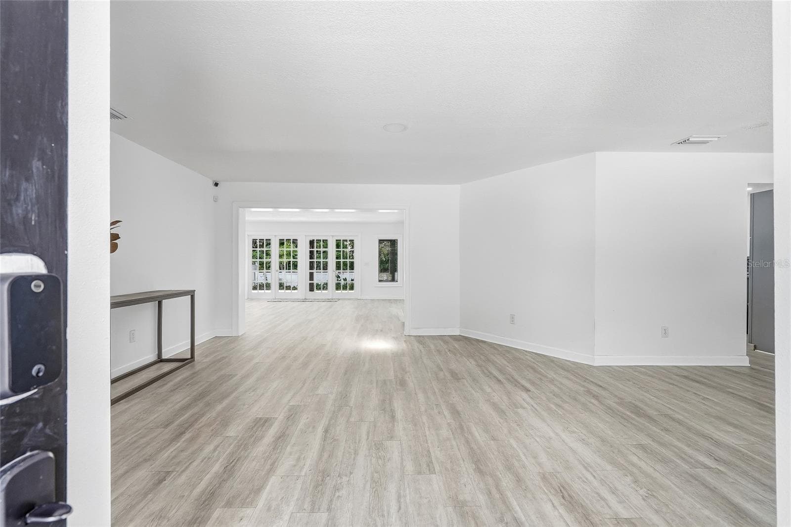 Single Family Residence at 4206 WINDTREE DR, TAMPA, photo 6 of 53
