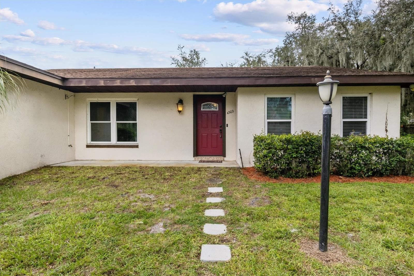 Front Exterior - 4302 SHADOW WOOD LN, WINTER HAVEN