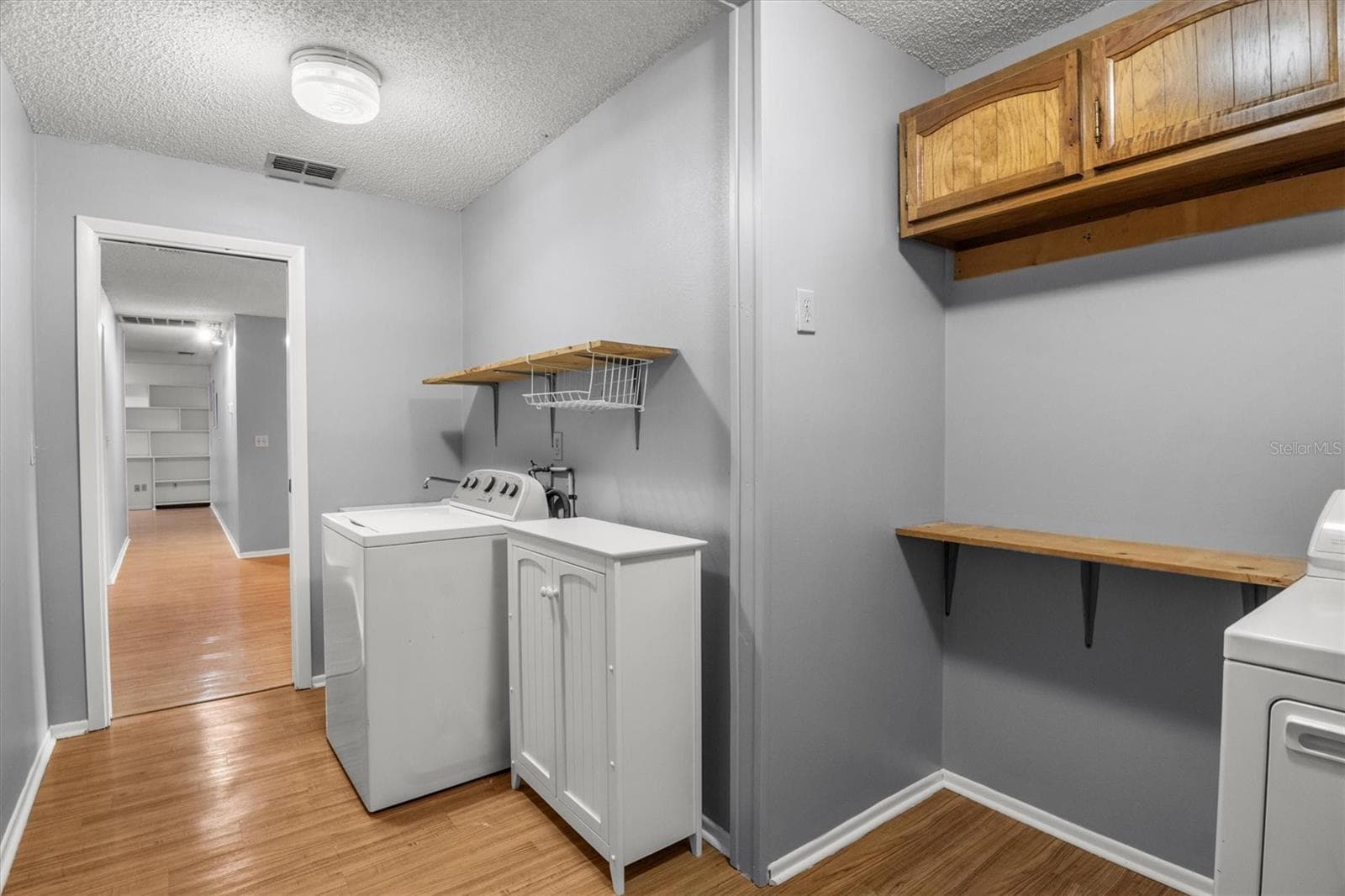 Spacious laundry Room - Washer/Dryer - 4302 SHADOW WOOD LN, WINTER HAVEN
