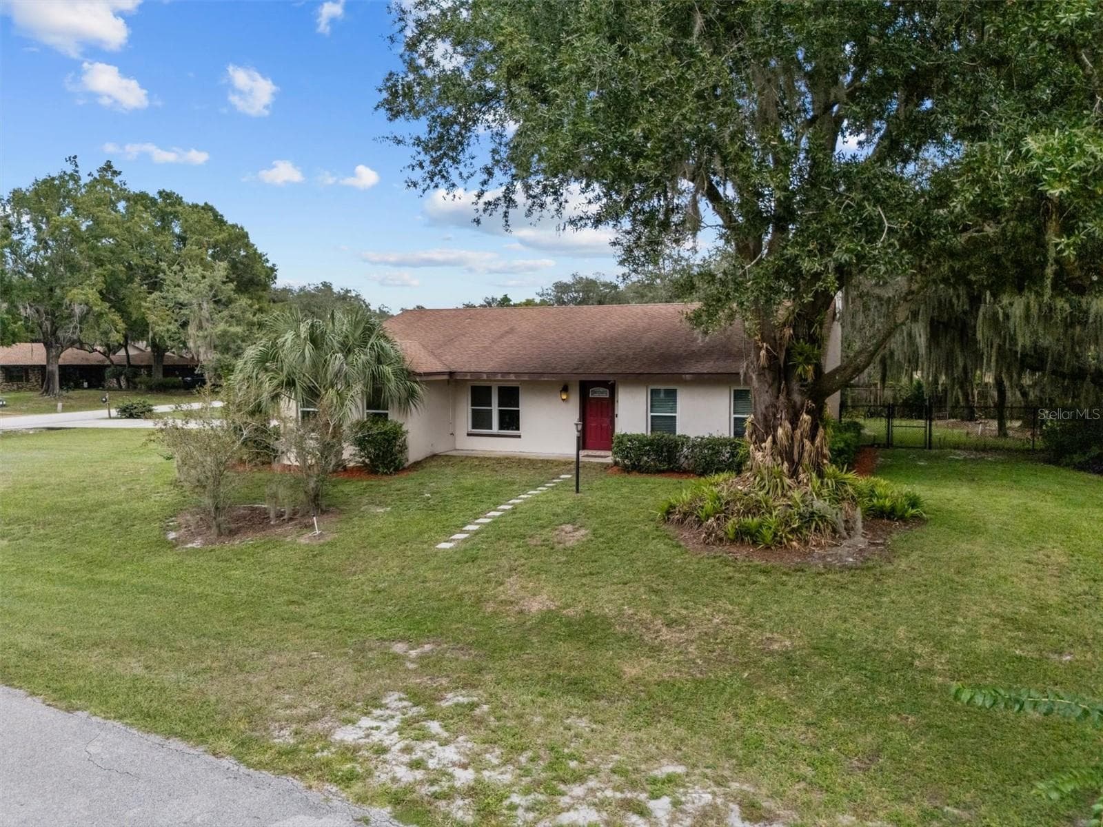 Large corner lot - 4302 SHADOW WOOD LN, WINTER HAVEN