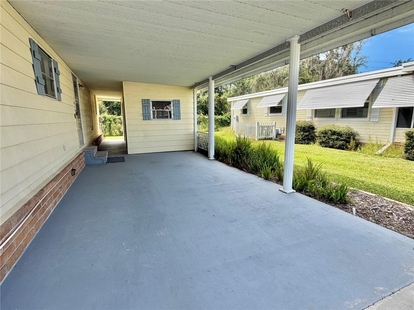Mobile Home at 113 PYRACANTHA LN, LEESBURG, photo 42 of 52