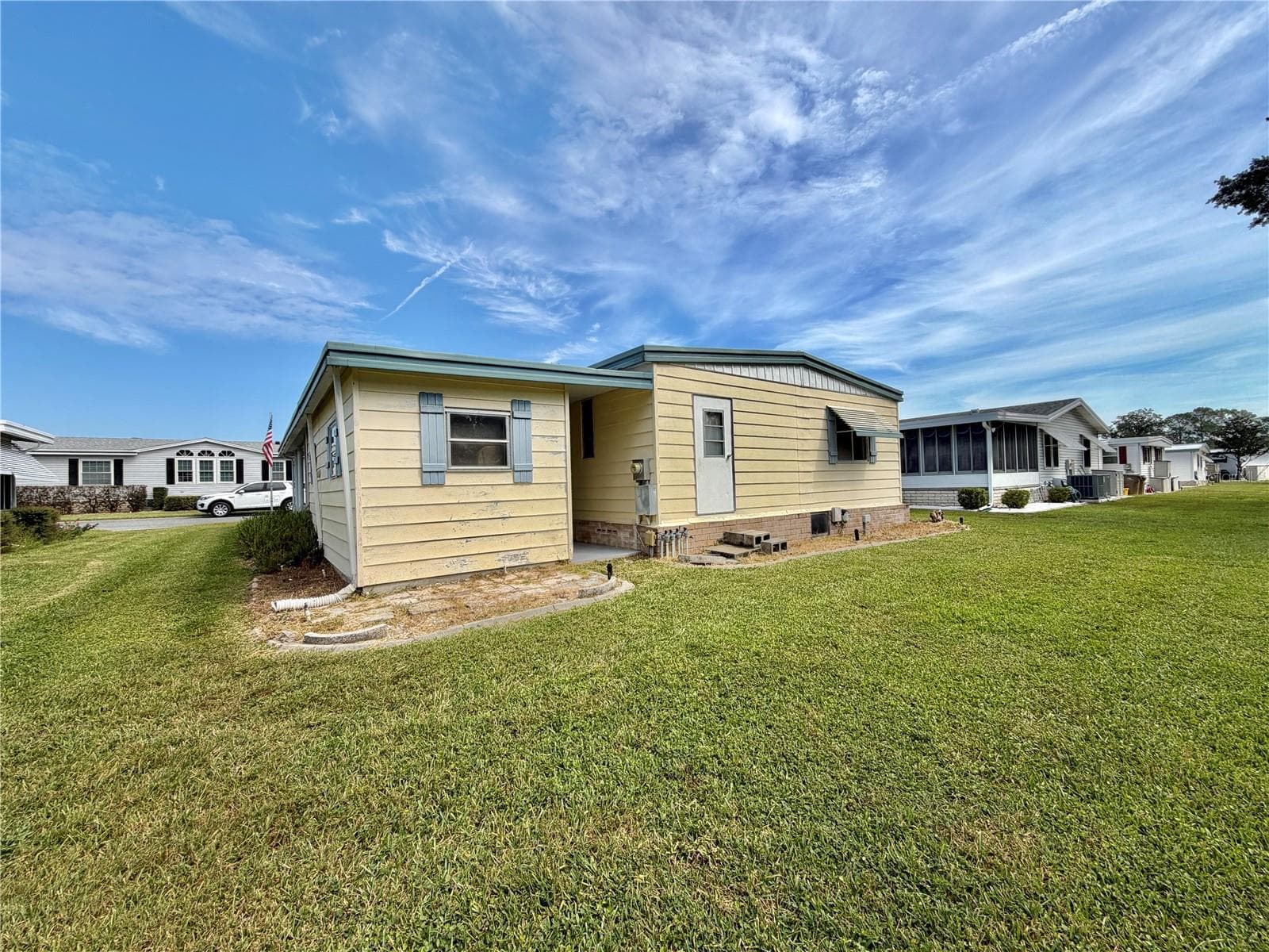 Mobile Home at 113 PYRACANTHA LN, LEESBURG, photo 50 of 52