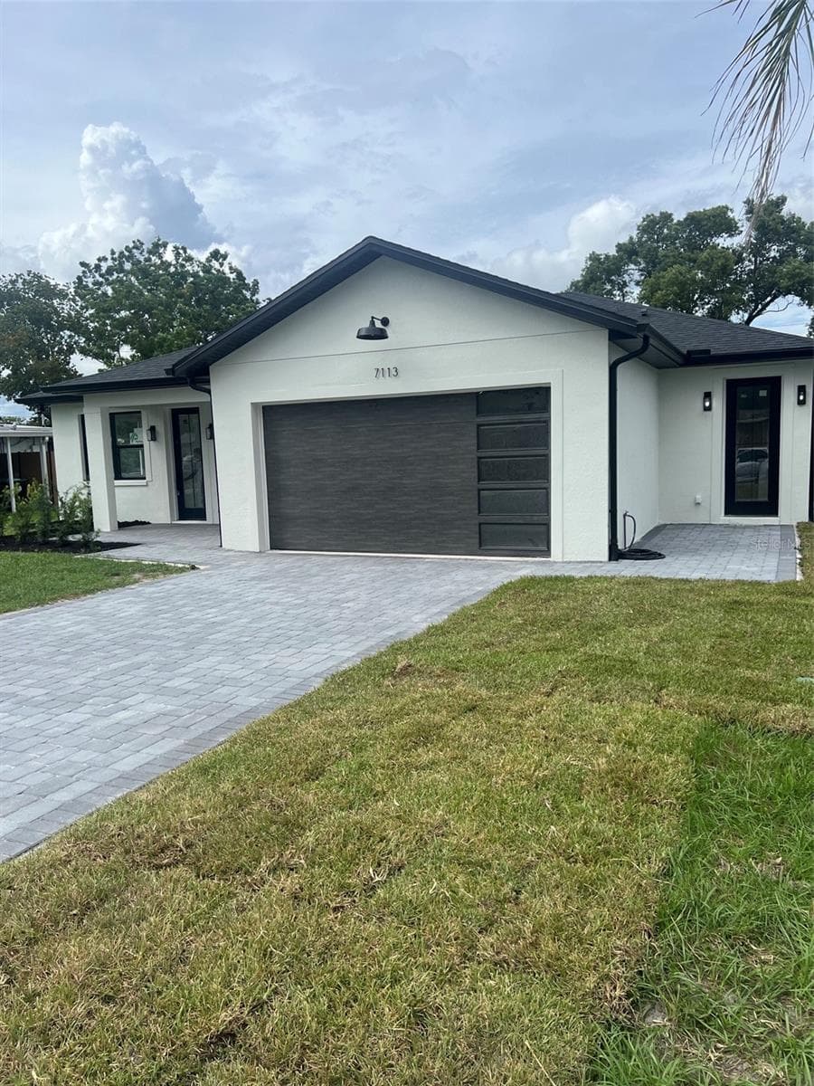 7113 TURQUOISE LN